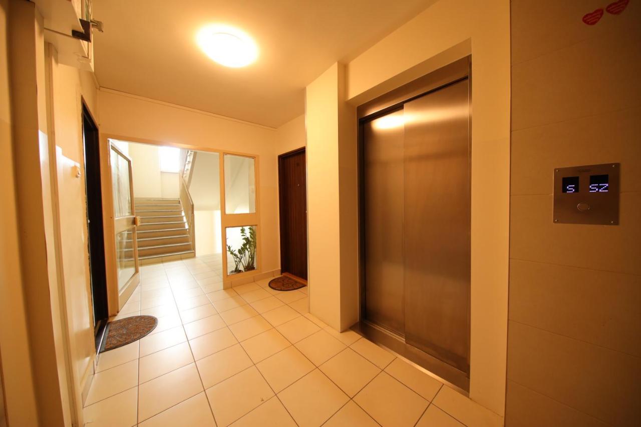 Bronco Apartments Warschau Exterior foto